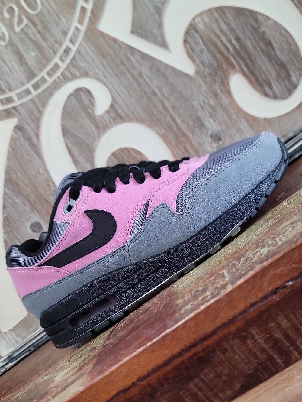 Nike Air Max 1 Premium 'TMP' "Pink Pow/Grey/Anthracite Black" Wmns 7 Great Cond.